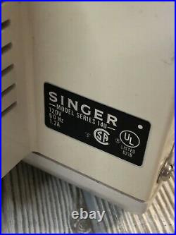 1987 SINGER ULTRALOCK 14U 52A Overlock Sewing Machine SERGER Pedal & Carry Case