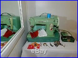 3 layers of leather Singer 185j sewing machine+carrying case a+ Condition (N71b)