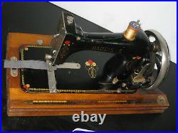 Antique Harris Cast Iron Hand Crank Sewing Machinw With Original Carry Case