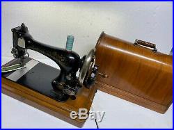 Antique Original Singer 28k Cast Iron Hand Crank Sewing Machine & Carry Case