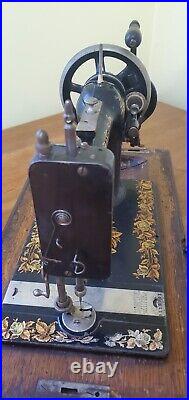 Antique Vintage New National Cast Iron Hand Crank Sewing Machine With Carry Case