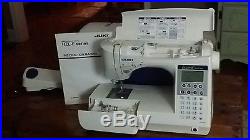 BARELY USED Juki Sewing Machine Quilting HZL-F300 with carry case