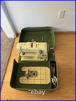 BERNINA 730 Record Sewing Machine Foot Control Accessories Case Switzerland