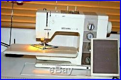 BERNINA 930 Record EXCELLENT CONDITION WITH CARRYING CASE & ACCESSORIES