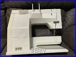 BERNINA 930 Record WITH CARRYING CASE & ACCESSORIES