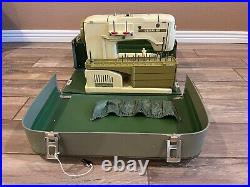 Bernina 730 Record Vintage Sewing Machine w Carrying Case/Pedal/Accessories
