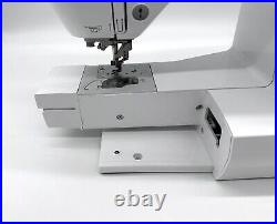 Brother PE800 Embroidery Machine With Carrying Case And Accessories