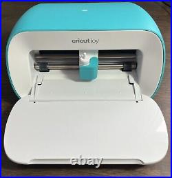 Cricut Joy Compact and Portable DIY Machine Used With Carrying Case/Tote