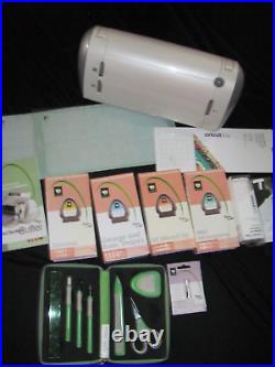 Cricut Personal Electronic Cutter Machine Provo Craft & Carrying Case + Extras