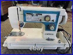DRESSMAKER 7000 SUPER ZIGZAG SEWING MACHINE with FOOT CONTROL / CARRY CASE