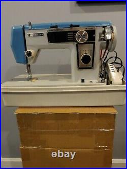 DRESSMAKER S5000 SUPER ZIGZAG SEWING MACHINE with FOOT CONTROL / CARRY CASE TESTED