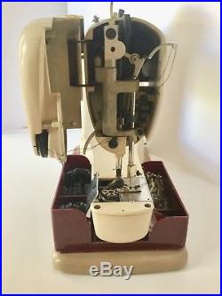 ELNA SUPERMATIC SEWING MACHINE SWISS MADE WithACCESSARY'S & CARRYING CASE