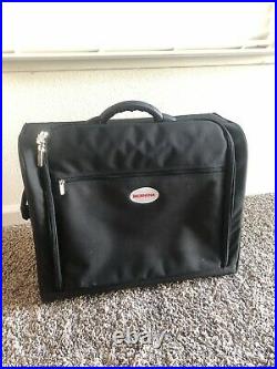 Euc bernina carry case medium boxy black luggage sewing machine case