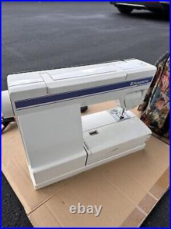 HUSQVARNA VIKING 400 COMPUTER SEWING MACHINE WithCase, Footpedal & Cord