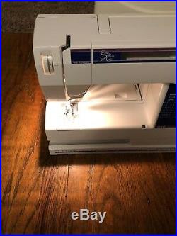 Husqvarna Viking 230 Lisa Sewing Machine -Sew Easy With Carrying Case And Manuel