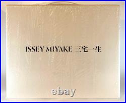 ISSEY MIYAKE Art Book TASCHEN Kazuko Koike 2016 with carrying case