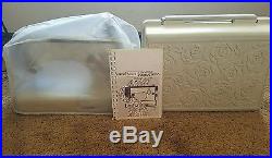 KENMORE SEARS MODEL 1040 158-10401 Sewing Machine withCarry Case & owners manul