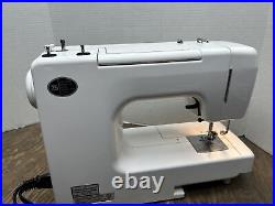 Kenmore 385.15516000 Sewing Machine With Carrying Case & Pedal