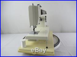 Kenmore Ultra Stitch 12 Sewing Machine Model 1561281 with Carrying Case
