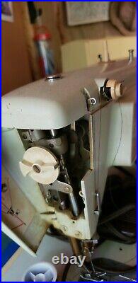 Mint Green Singer Touch & Sew Model 417 Sewing Machine With Pedal and carry case