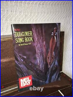 Mountain Dulcimer String Instrument in Wood Carry Case Expertly Crafted + Books