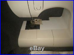 NEVER USED SINGER MILLENIUM SERIES 6423 SEWING MACHINE WithCARRY CASE-FAST SHIP
