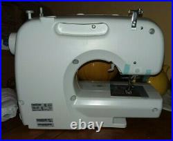 NEW BROTHER XL-2600i Sewing Machine with SINGER 611 HARD STORAGE CARRYING CASE