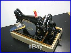 ORIGINAL SINGER 99k HAND CRANK SEWING MACHINE WITH WOOD CARRY CASE & ACCESSORIES