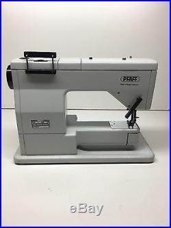 PFAFF 1222 Steel Sewing Machine West Germany With Carry Case & Foot Pedal