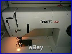 Pfaff 1222 Steel sewing machine With Pedal & Hard Shell Carry Case Very Clean