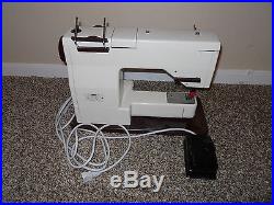 Pfaff Synchromatic 1217 Sewing Machine Dual Feed with Carry Case
