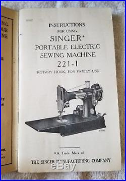 SINGER 221 Carrying Case + Manual and Accessories for a Singer Featherweight