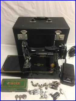 SINGER 221 Featherweight Sewing Machine w Carry Case & Attachments 1953