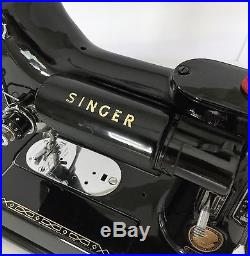 SINGER 222K Featherweight Sewing Machine w Carry CaseAttachmentsFeet110v1955