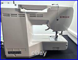 SINGER 7258 Computerized Sewing Machine & carryIng case OPEN BOX