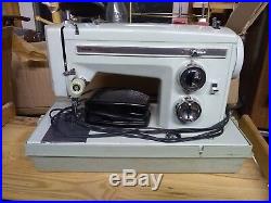 Sears Kenmore 1400 Green sewing machine heavy duty all metal+ carrying case. VGC