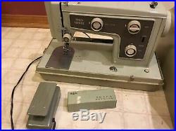 Sears Kenmore Heavy Duty Sewing Machine Metal Body Working With Carrying Case