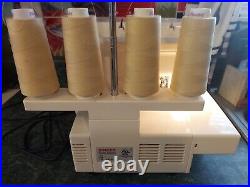 Singer 14SH654 Serger with Differential Feed Foot Pedal/ Cary Case