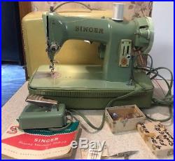 Singer 185J Jadeite Green Heavy Duty Sewing Machine withCarrying Case & Manual