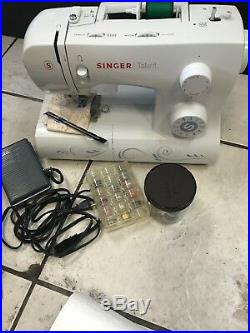 Singer 3323 Talent Sewing Machine In Rolling Carrying Case Pre-owned