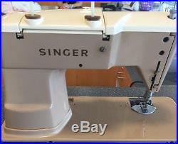 Singer 401A Sewing Machine Includes Pedal And Hard Carrying Case RARE