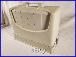Singer 6235 Sewing Machine WithPedal and Power Cord in Hard Plastic Carry Case