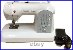 Singer Athena 2009 Sewing Machine Used Includes Foot Pedal and Carrying Case