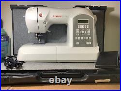 Singer Curvy 8770 Sewing Machine with Storage/Carrying Case