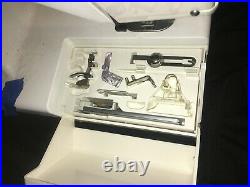 Singer Heavy Duty Model 9217 Sewing Machine With Pedal & Accessories