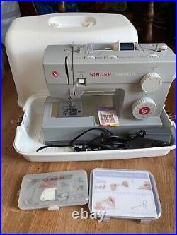 Singer Heavy Duty Sewing Machine 4423, Carry Case, Accessory Kits, Barely Used