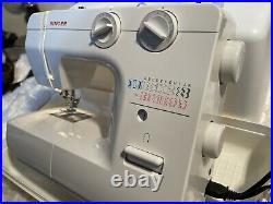 Singer Portable Domestic Home Sewing Machine with carrying case
