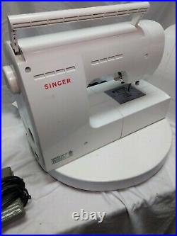 Singer Quantum Stylus 9960 Sewing Machine manual foot pedal carrying case nice