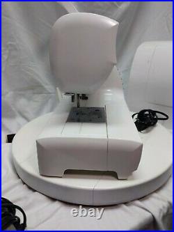 Singer Quantum Stylus 9960 Sewing Machine manual foot pedal carrying case nice