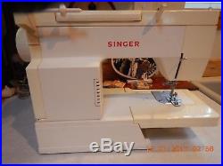 Singer Sewing Machine 5817 C with Carry Case/Foot Control and Instructions
